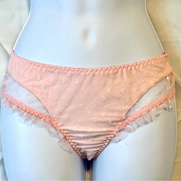 NWT Pink Lace Matching Bra and Panties Set- small - Picture 3 of 8